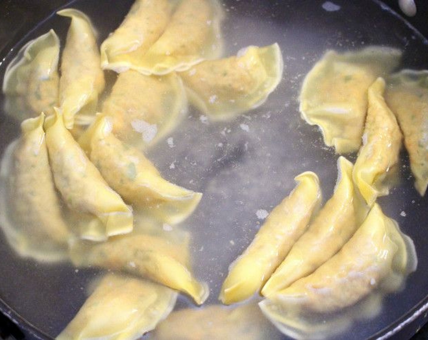 step 4 Simmer the dumpling in salted water for about 2 to 3 minutes until done. This should be about 30 seconds after they float to the top.