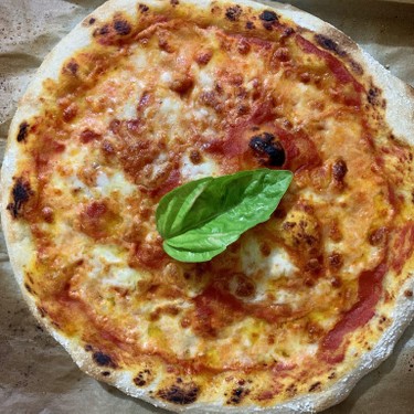 Rome Style Thin and Crispy Pizza Recipe | SideChef