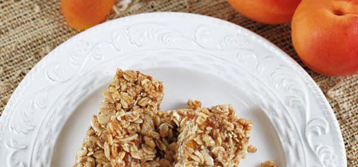 Apricot Almond Granola Bars Recipe | SideChef