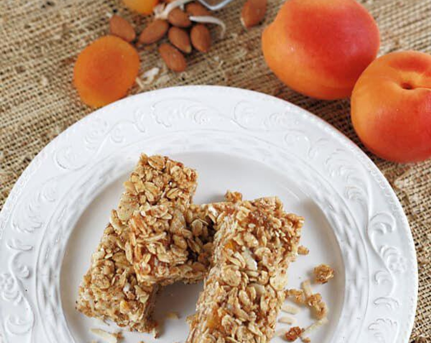 Apricot Almond Granola Bars