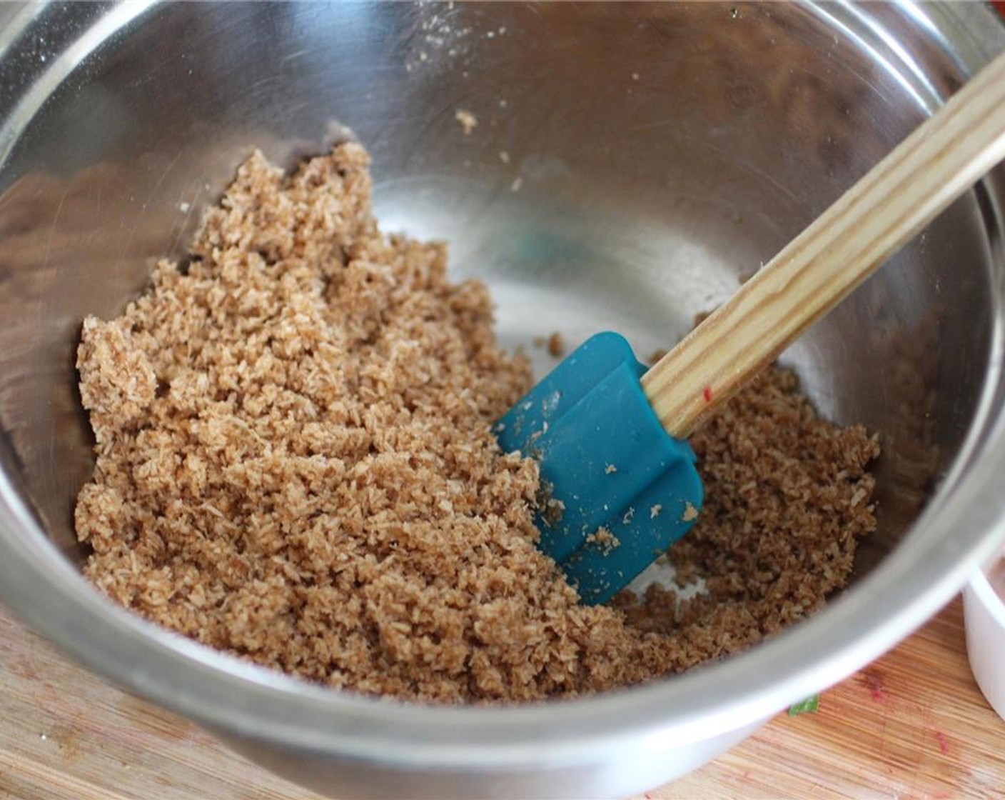 step 5 Combine the Unsweetened Shredded Coconut (1 1/2 cups), All-Purpose Flour (4 Tbsp), Granulated Sugar (4 Tbsp), Simply Organic Cinnamon, Ground (1 tsp), Vanilla Extract (1 tsp), and Agave Syrup (2 Tbsp). You'll have a crumbly topping.