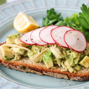 Apple and Avocado Chicken Salad Recipe | SideChef