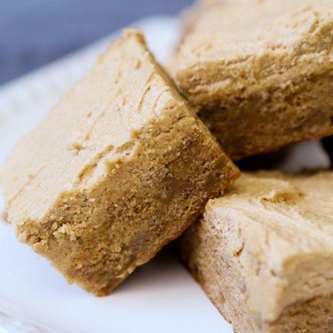 Banana Bars with Maple Brown Sugar Frosting Recipe | SideChef