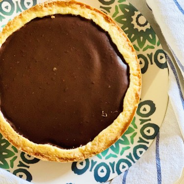 Vegan Pie with Cream and Chocolate Ganache Recipe | SideChef