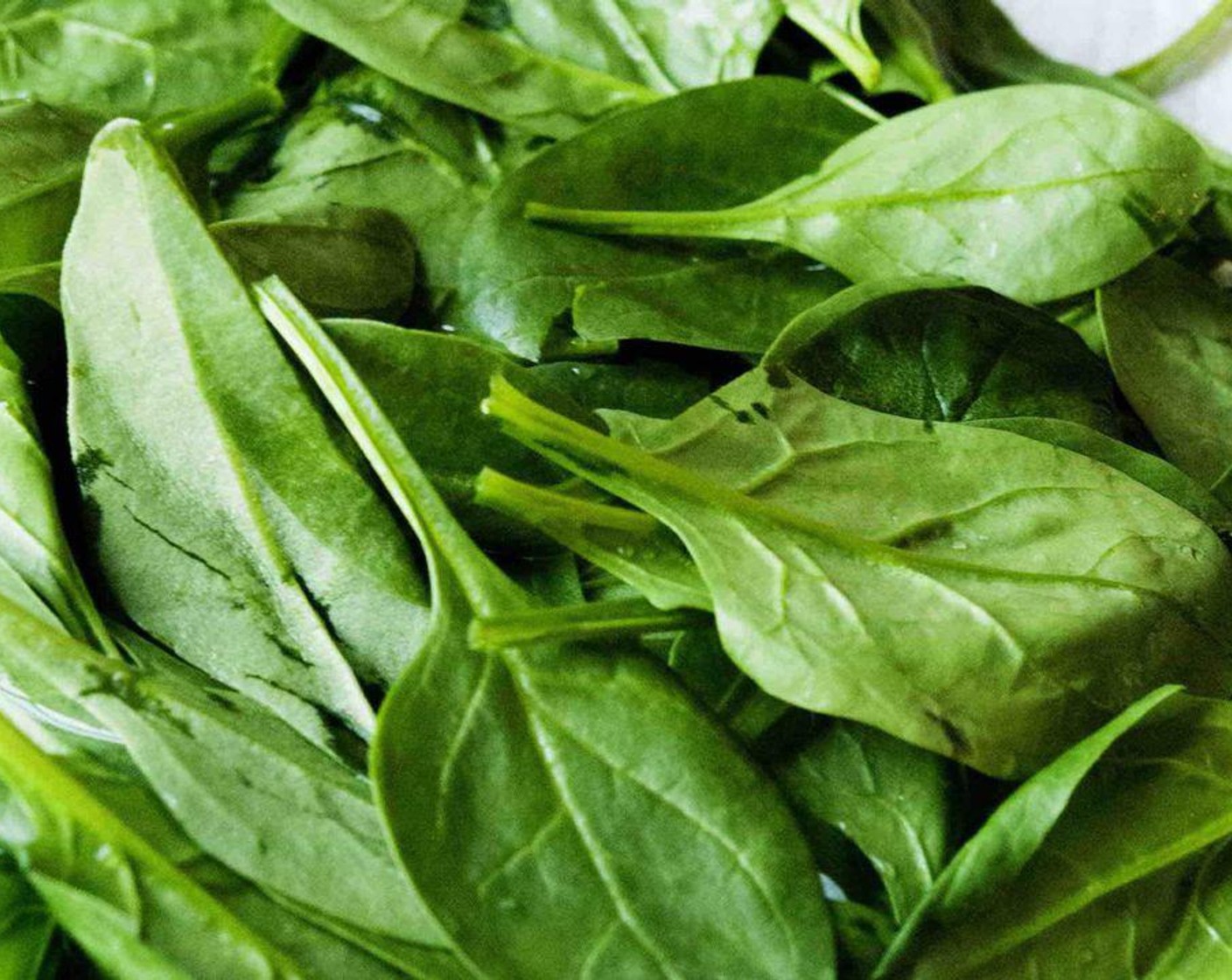 step 6 Meanwhile wash some Fresh Baby Spinach (5 2/3 cups) and lay it out on your serving plate.