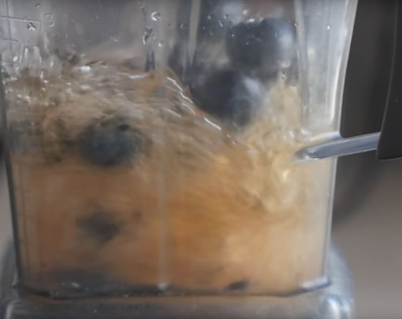 step 2 Blend the Fresh Blueberry (1/2 cup) with Apple Juice (1 cup) in a blender until smooth.