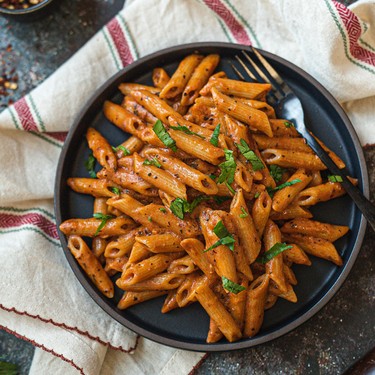 Vegan Gigi Hadid Spicy "Vodka" Pasta Recipe | SideChef