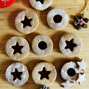 Vegan Christmas Linzer Cookies Recipe | SideChef