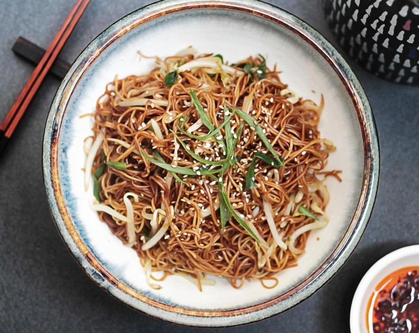 Simple Stir-Fried Noodles with Bean Sprouts