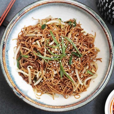Simple Stir-Fried Noodles with Bean Sprouts Recipe | SideChef
