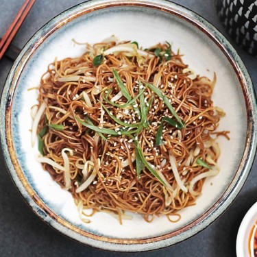 Simple Stir-Fried Noodles with Bean Sprouts Recipe | SideChef