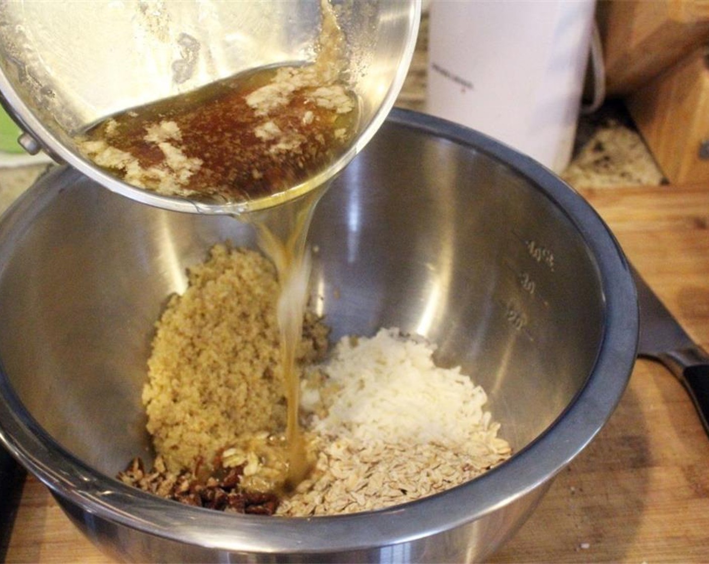 step 7 Add the wet mixture to the bowl and mix well.