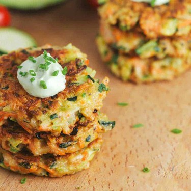Crispy Vegetable Fritters with Avocado Yogurt Sauce Recipe | SideChef