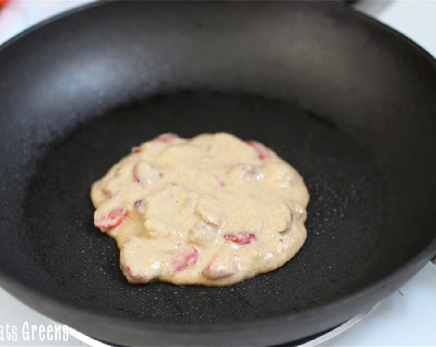 step 5 In a slightly greased frying pan, skillet, or griddle. Place one scoop of patter into the pan over medium heat. Cook until the batter starts to bubble, then flip the pancake over for a few minutes until it's fully cooked.