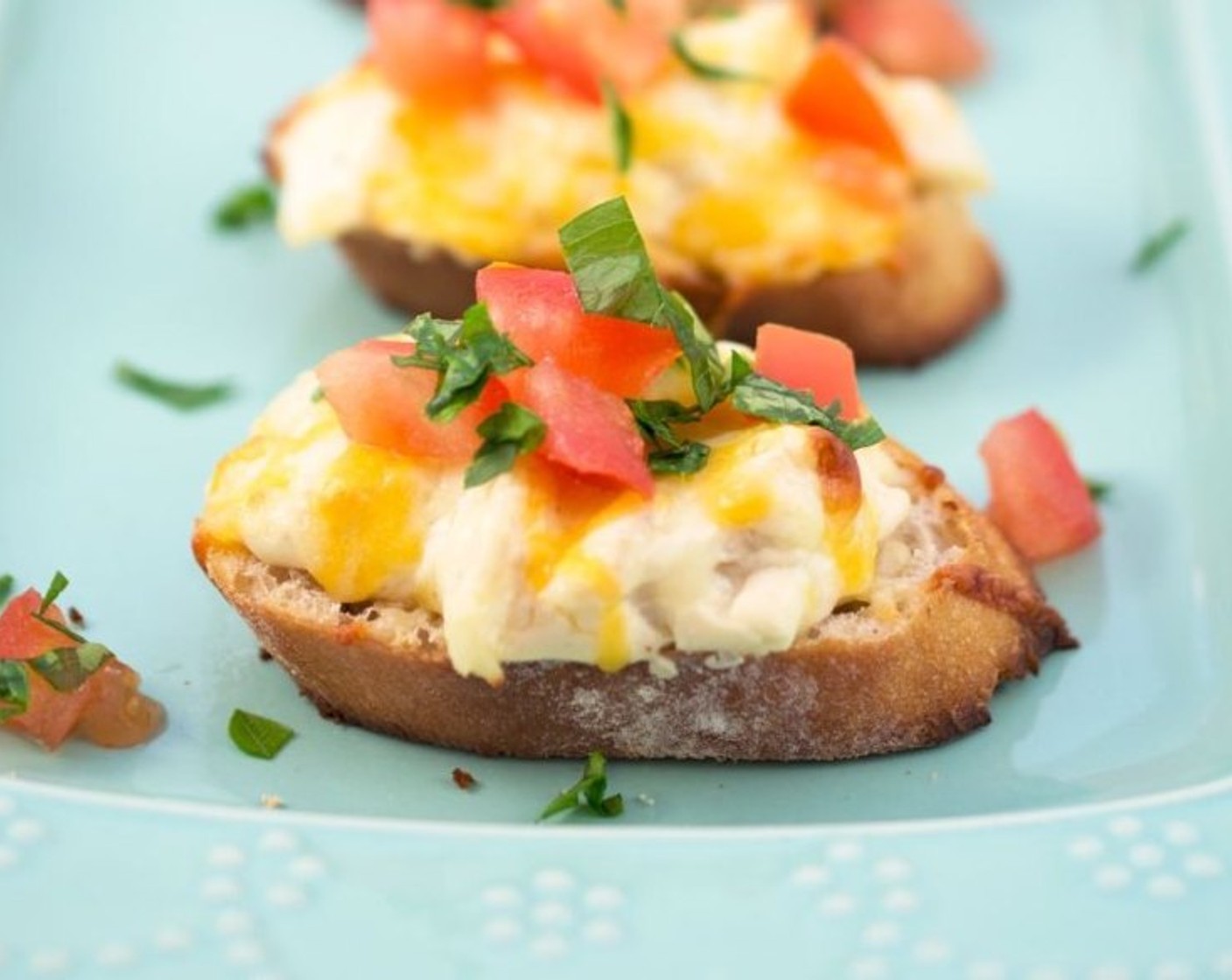 step 6 Top with Italian Flat-Leaf Parsley (2 Tbsp) and Tomato (1/2). You can even make a meal out of the crab toast and serve with a side of mixed greens.