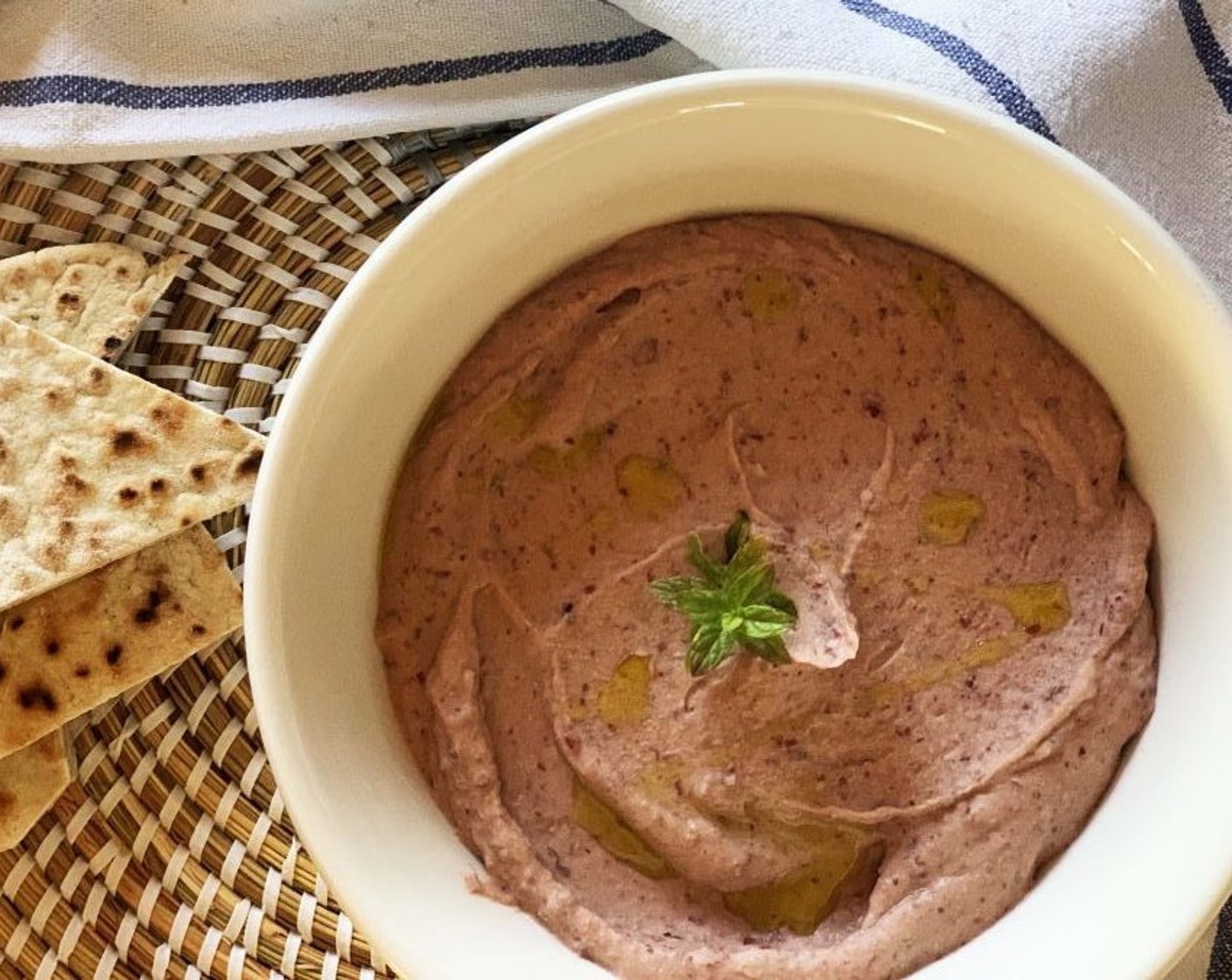 Red Bean and Mint Hummus