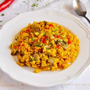 Spanish Saffron Rice with Spicy Mushrooms and Onions Recipe | SideChef