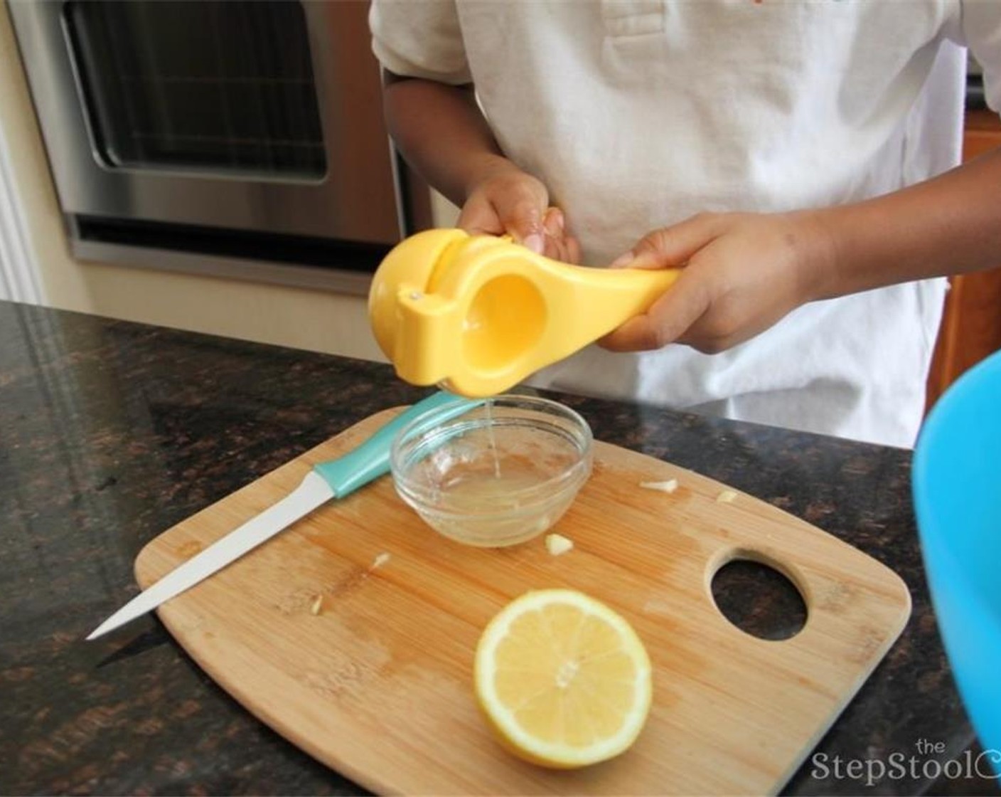 step 3 Juice the Lemon (1) and remove the seeds.