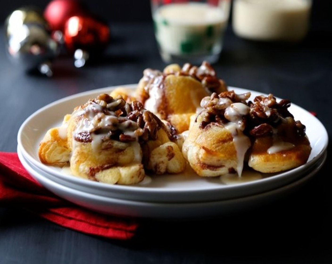 Easy Mini Monkey Bread Muffins with Eggnog Icing