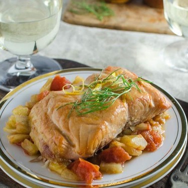 Plank Roasted Salmon with Fennel and Tomatoes Recipe | SideChef