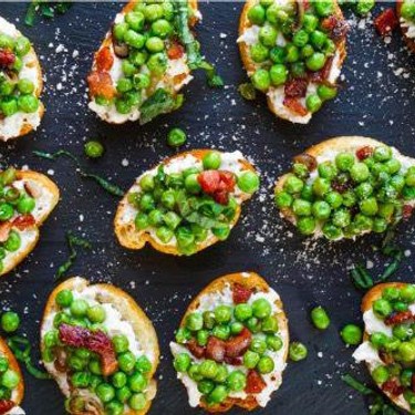 Pea and Pancetta Crostini Recipe | SideChef