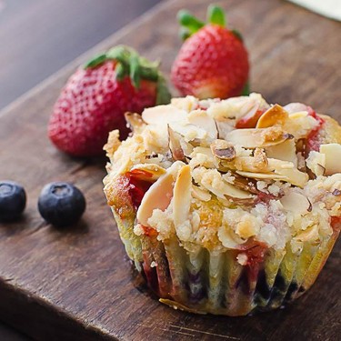 Individual Berry Streusel Coffeecakes Recipe | SideChef