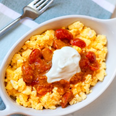 Scrambled Eggs with Curry Tomatoes Recipe | SideChef