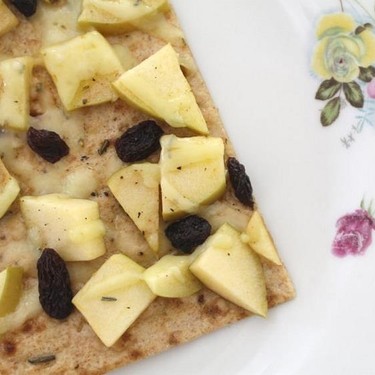 Apple Rosemary Flatbread Recipe | SideChef