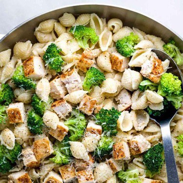Pasta with Cauliflower Alfredo Sauce Recipe | SideChef