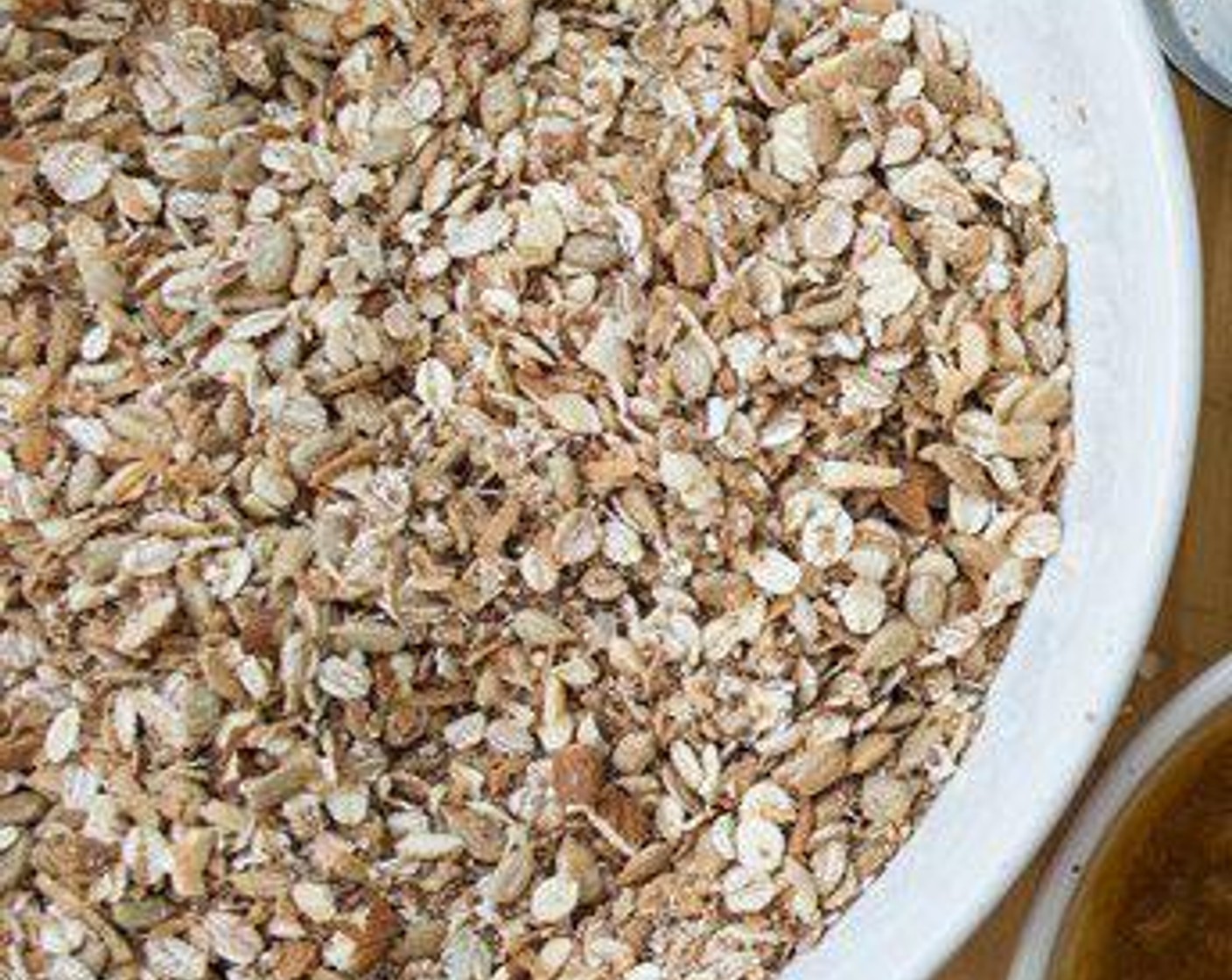 step 2 Combine Almonds (2/3 cup) Oats (1 3/4 cups) Ground Flaxseed (1/2 cup) Sunflower Seeds (1/2 cup) Coconut (1/2 cup) Simply Organic Cinnamon, Ground (1/2 tsp) Pumpkin Pie Spice (1/4 tsp) Salt (1/2 tsp) in large bowl and stir.
