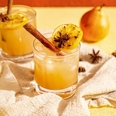 Spiced Vanilla Pear Spritzer Recipe | SideChef