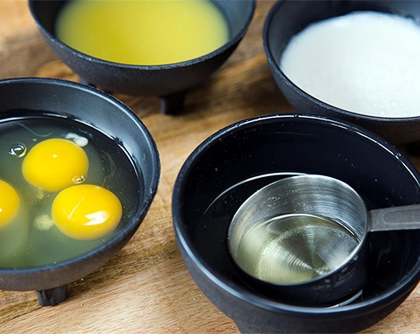step 2 In a small bowl combine Eggs (3), juice from Oranges (2), Milk (1/2 cup), Oil (1/2 cup) and set aside.