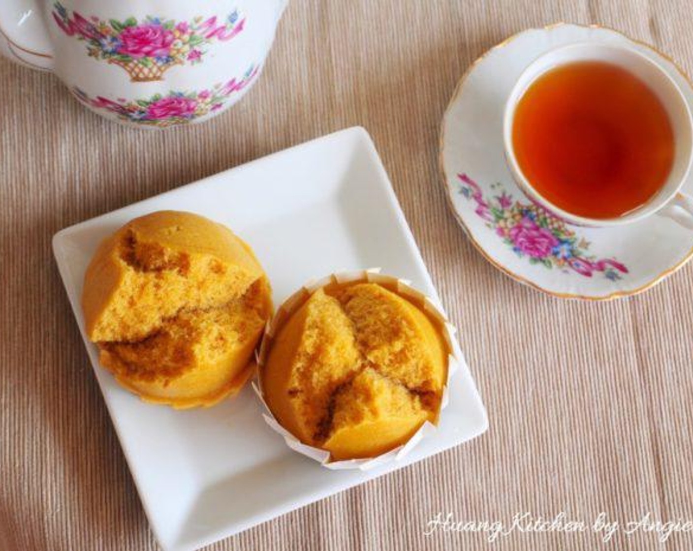 Palm Sugar Steamed Muffins 蒸椰糖发糕