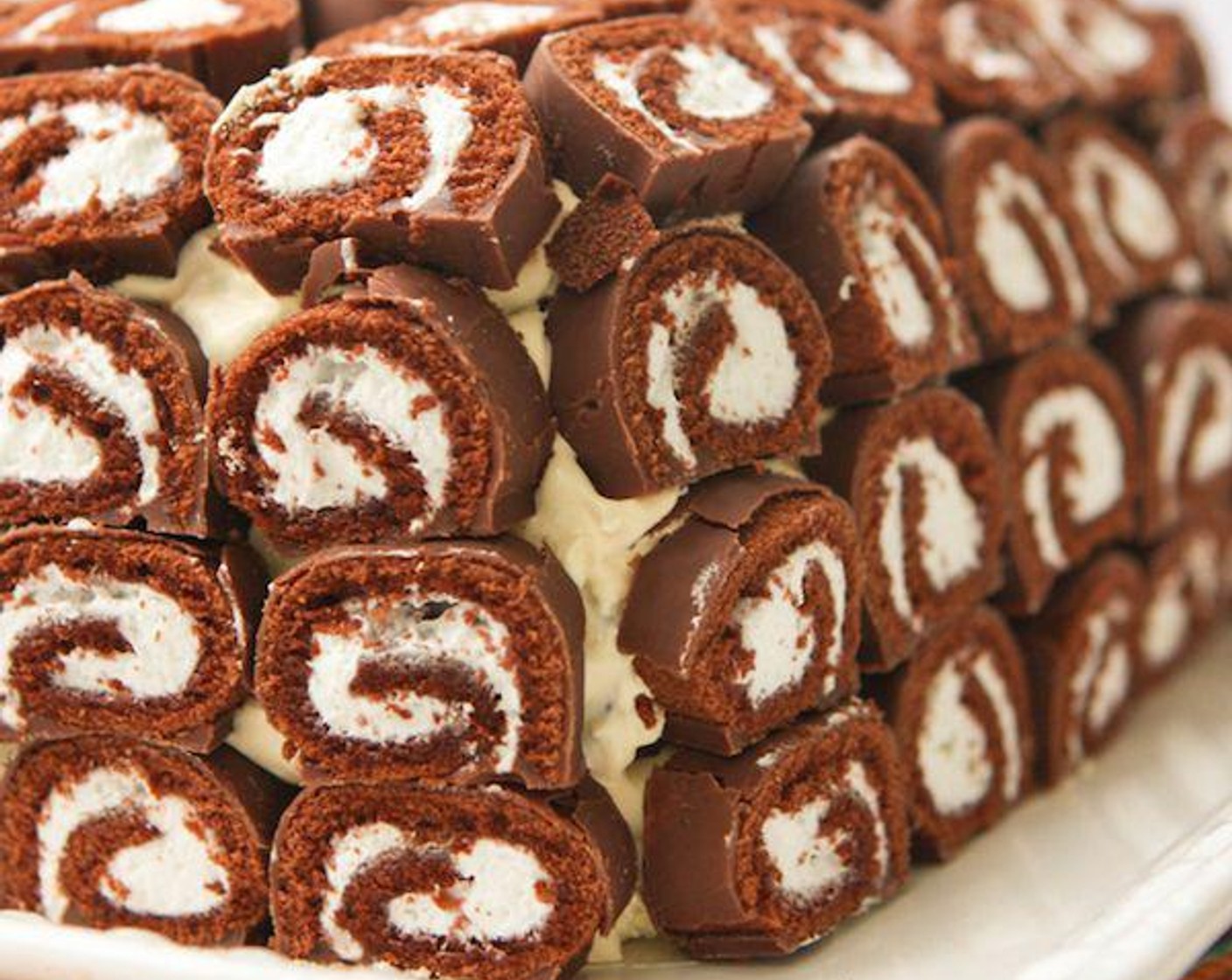 Little Debbie Swiss Rolls Ice Cream, Chocolate Cake Ice Cream with  Chocolate Cake, Pint 16 fl oz 