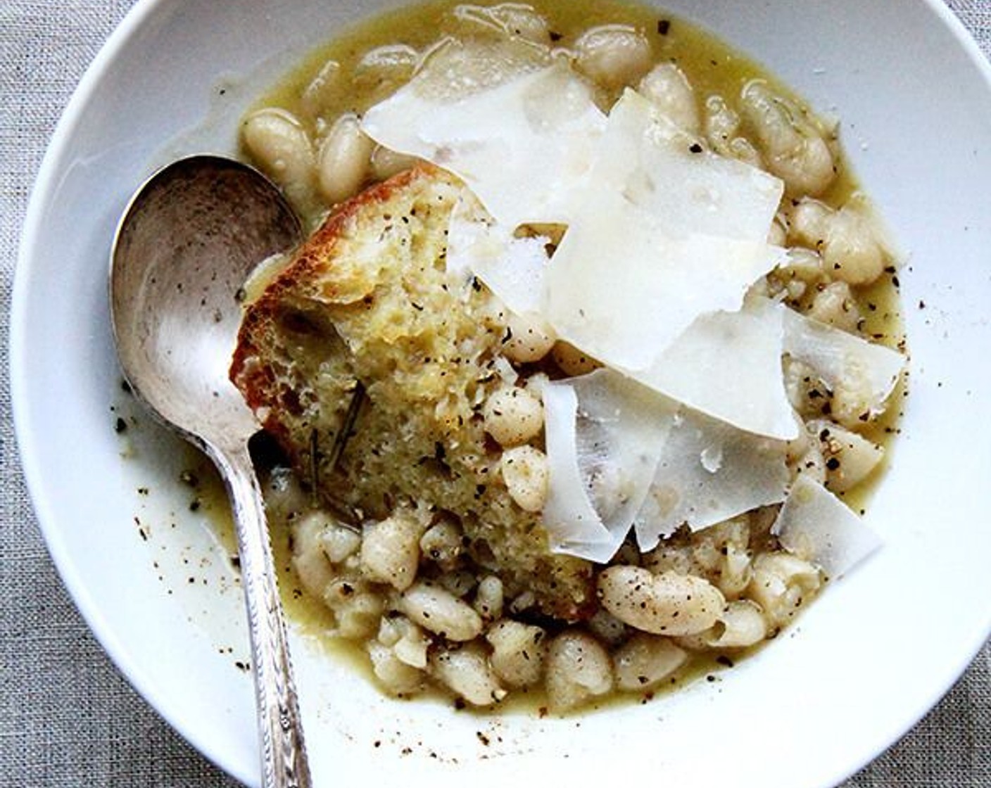Marcella's Stewy White Beans