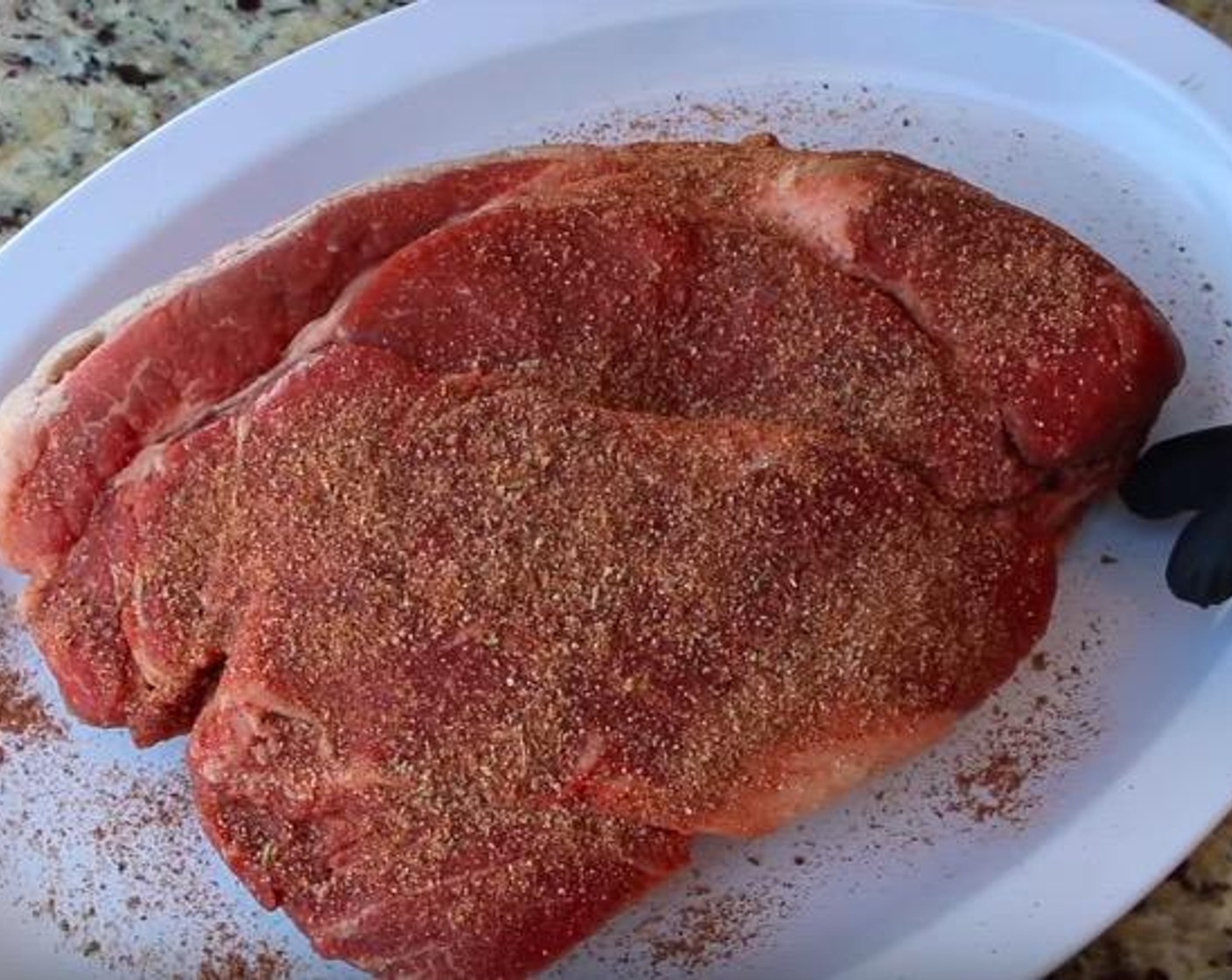 step 1 Combine All-Purpose Spice Rub (1 Tbsp), Chili Powder (1 Tbsp), Onion Powder (1 Tbsp), Ground Cumin (1 Tbsp), Paprika (1/2 Tbsp), Fresh Oregano (1 tsp), Cayenne Pepper (1 tsp) and Chipotle Pepper (1 tsp). Liberally dust over all sides of the Smoked Chuck Roast (2 lb).