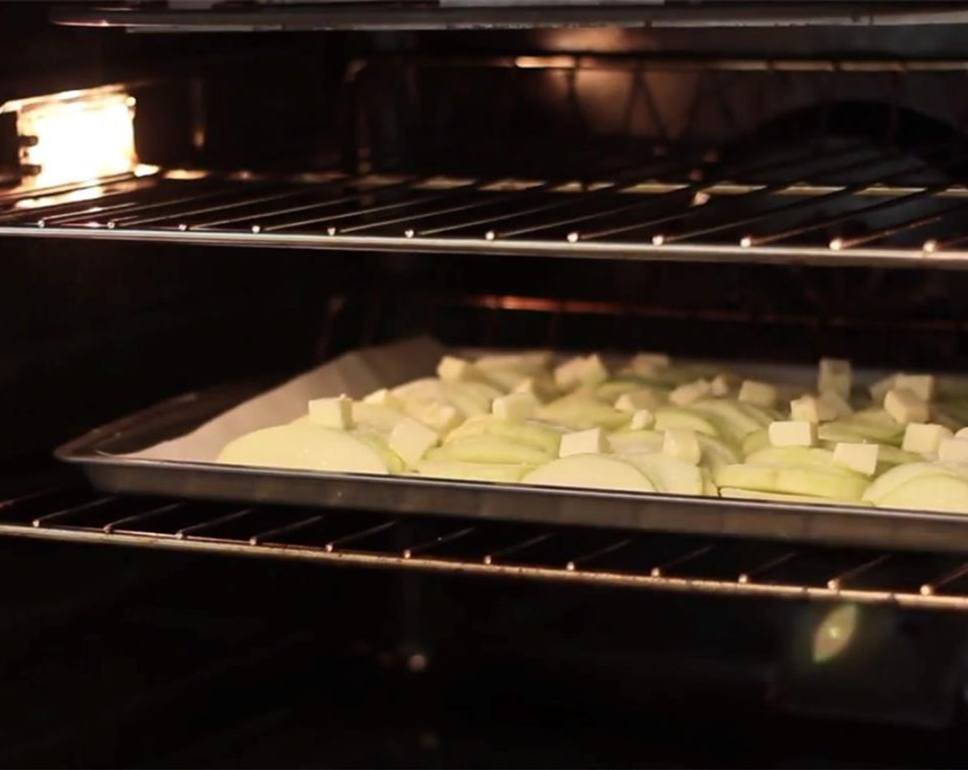 step 14 Depending on the thickness of your crust and hotness of your oven, bake the tart for 30-45 minutes, or just until the crust is cooked and the edges of the apples start to brown. Rotate the pan halfway during cooking.