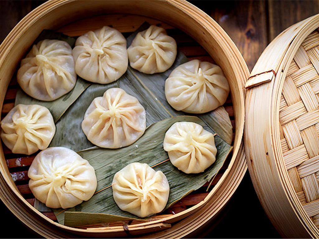Chinese Steamed Soup Dumplings (Xiao Long Bao) Recipe | SideChef