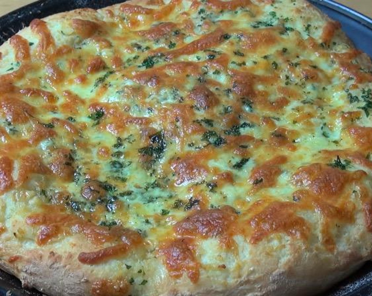 Cheesy Garlic Bread Pizza
