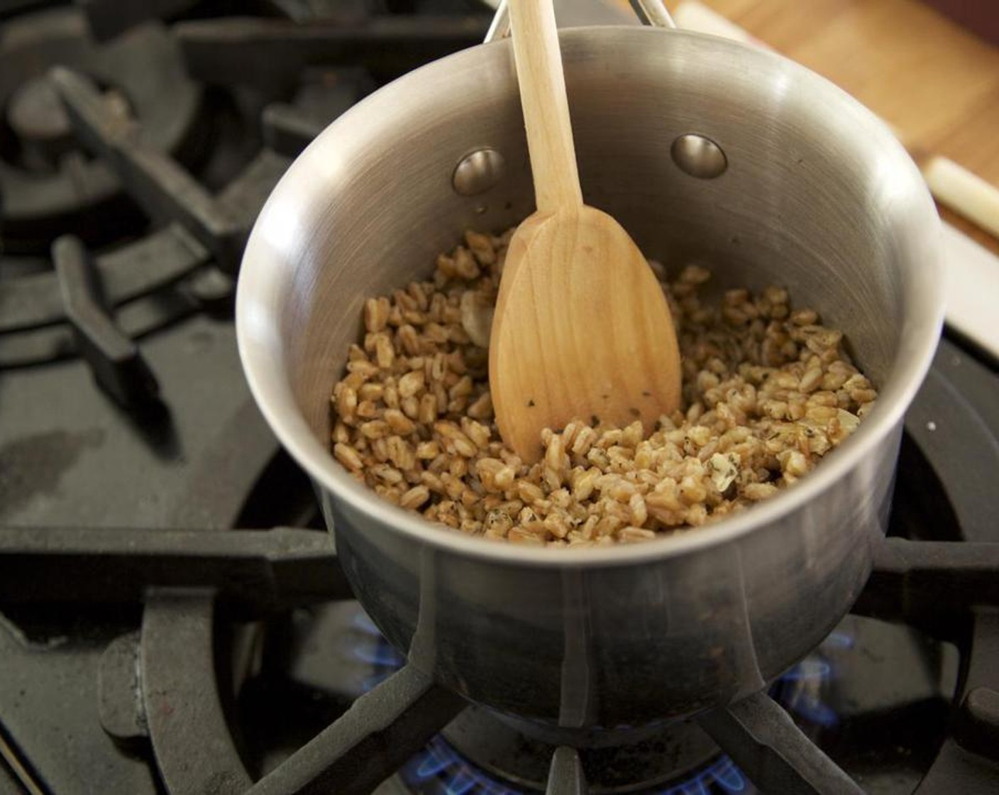 step 5 Heat Grapeseed Oil (1 tsp) in a small sauce pot over medium heat. Add the shallots, garlic, thyme and Farro (2/3 cup). Cook, stirring occasionally for 3 minutes.