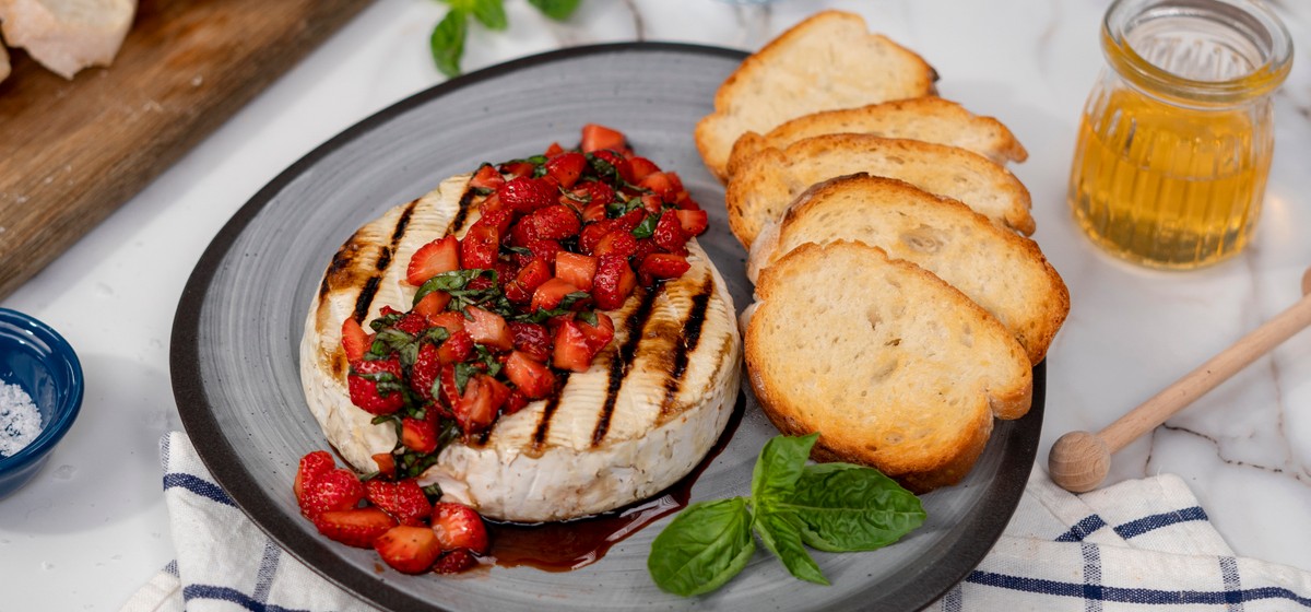 Grilled Brie with Balsamic Strawberries Recipe | SideChef