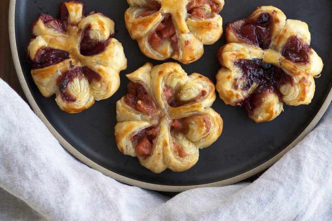 3Ingredient Puff Pastry Flowers Recipe SideChef