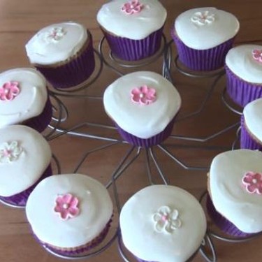 Royal Icing for Cupcakes Recipe | SideChef