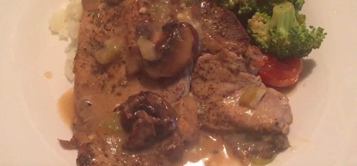 Pork Chops in Gluten-Free Mushroom Sauce Recipe | SideChef