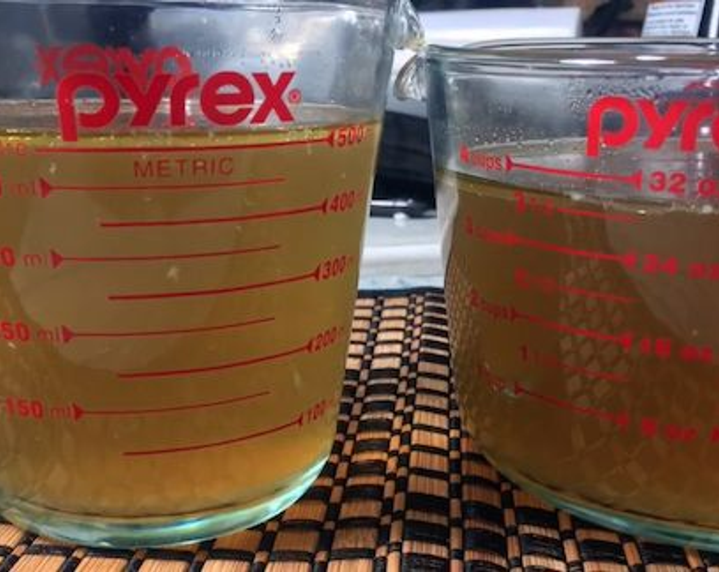 Easy Slow Cooker Chicken Stock
