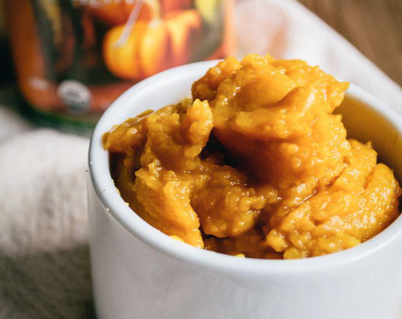 step 4 In a small bowl, add Coconut Oil (4 Tbsp), Vanilla Extract (1 tsp), Maple Syrup (160 mL) Canned Pumpkin Purée (110 g), Ground Cinnamon (1 tsp), and Pumpkin Pie Spice (2 tsp). Stir well until well combined.
