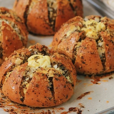 Cream Cheese Garlic Bread Recipe | SideChef