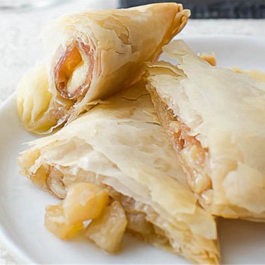 Pear Brie Phyllo Pockets Recipe | SideChef