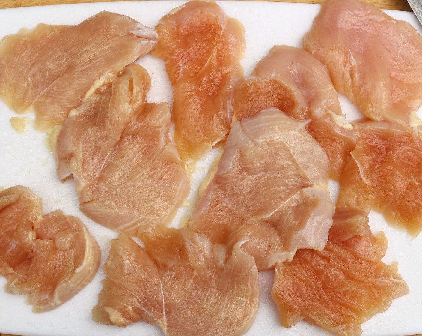 step 5 Brush the capon slices generously on both sides.