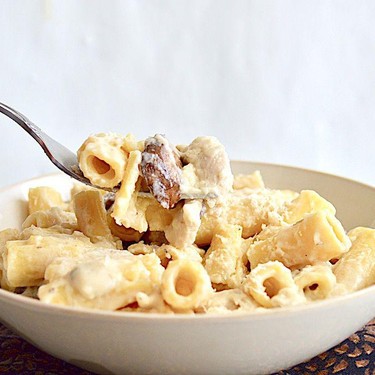 Creamy Mushroom Chicken Pasta Recipe | SideChef